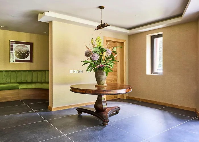 Мотель Hazel Tree *