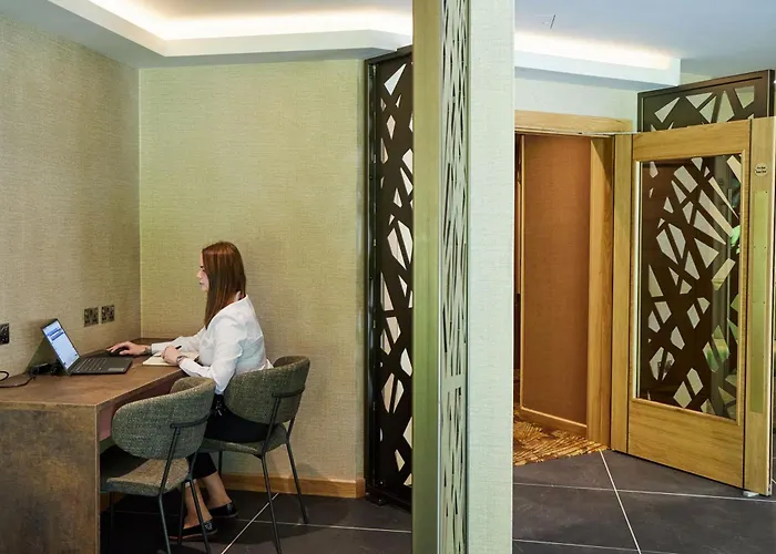 Hazel Tree Мотель Банклоди