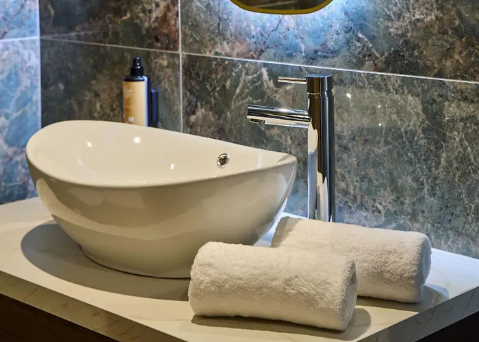 Hazel Tree Мотель *